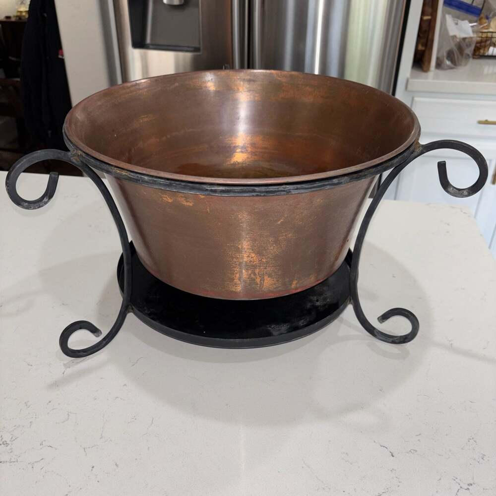 Smith & Hawken Decorative Copper Beverage Tub or Planter Wrought Iron Stand